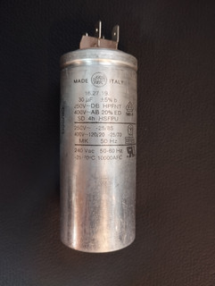 خازن روغنی ۳۰ میکرو فاراد